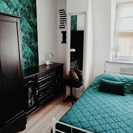 Gold Apartment